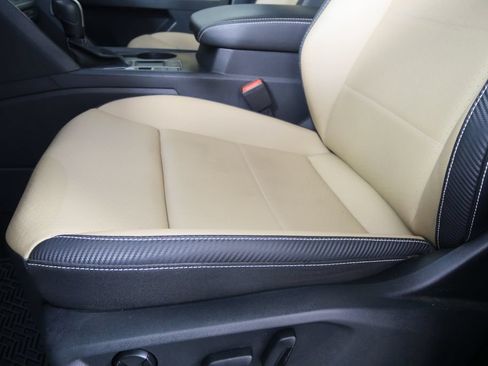 Used 2021 Volkswagen Atlas Cross Sport SE w/ Cross Sport MDO Package FWD image 9