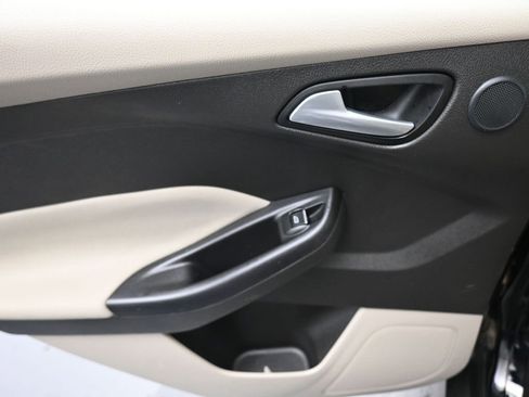 Used 2016 Ford Focus Electric Hatchback image 31