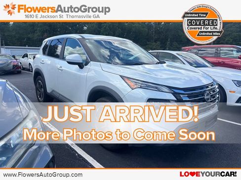 Used 2024 Nissan Rogue SV AWD/4WD image 1