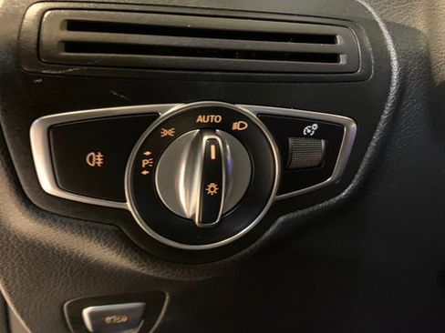 Used 2020 Mercedes-Benz GLC 300 4MATIC Coupe image 20