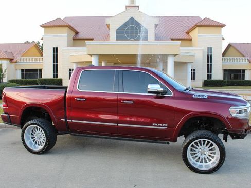 Used 2019 RAM 1500 Limited image 2