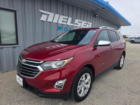 Used 2020 Chevrolet Equinox Premier image 2