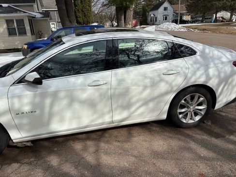 Used 2021 Chevrolet Malibu LT image 4