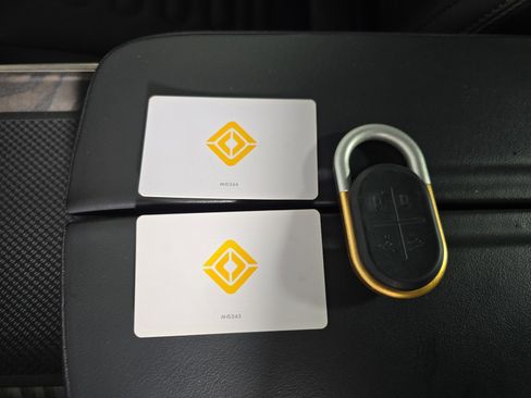 Used 2023 Rivian R1T Adventure image 29