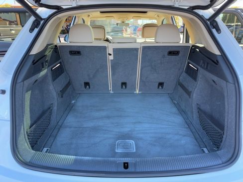 Used 2018 Audi Q5 2.0T Premium w/ Premium Plus Package image 19