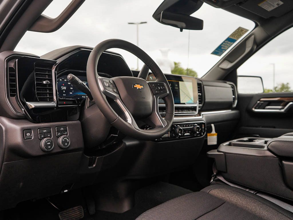 New 2025 Chevrolet Silverado 1500 LT AWD/4WD image 17
