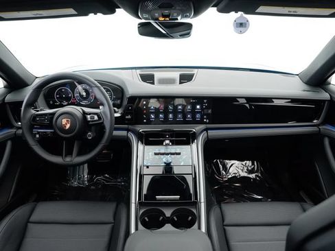 Certified 2025 Porsche Panamera 4 AWD/4WD image 19