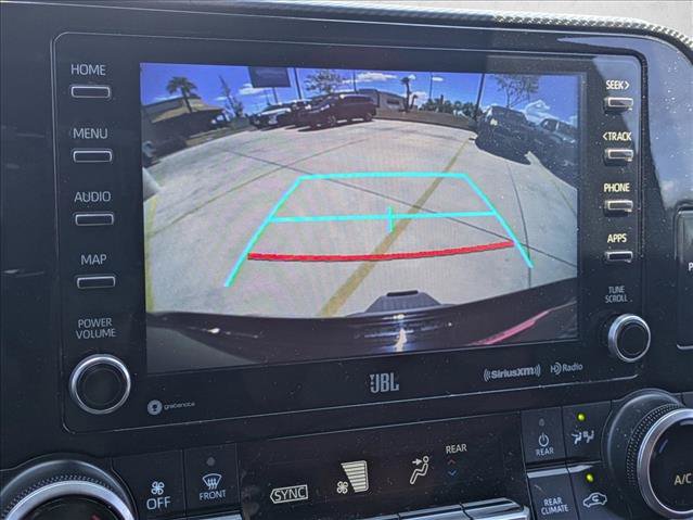 Used 2021 Toyota Highlander XSE FWD image 14