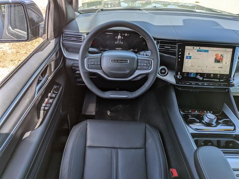 New 2026 Jeep Grand Wagoneer L Limited AWD/4WD image 16