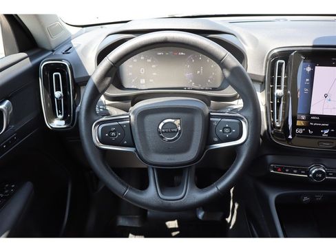 Used 2022 Volvo XC40 T5 Inscription AWD/4WD image 10