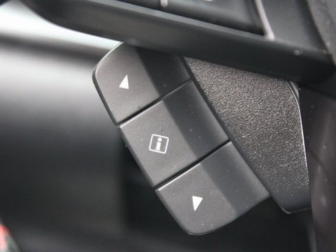 Used 2022 Subaru WRX Limited image 9