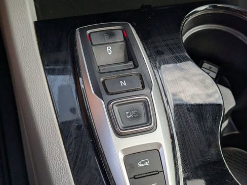 Used 2018 Honda Pilot Touring image 30