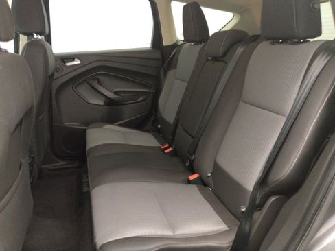 Used 2017 Ford Escape SE w/ Equipment Group 201A image 18