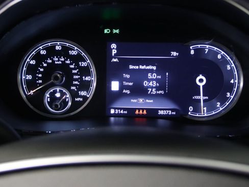 Used 2025 Genesis GV70 2.5T AWD/4WD image 41