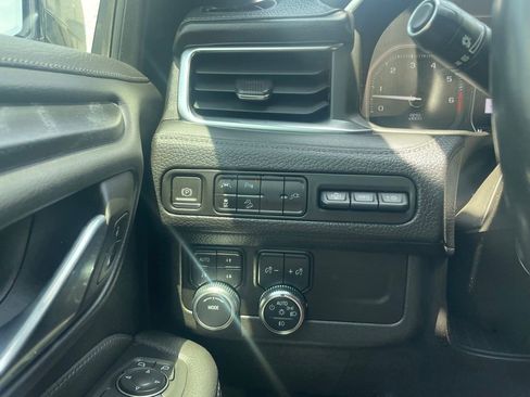Used 2021 GMC Yukon Denali AWD/4WD image 12