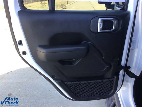 Used 2023 Jeep Wrangler Willys image 11