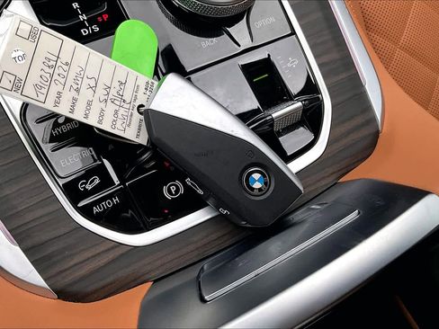 Used 2026 BMW X5 xDrive50e w/ Climate Comfort Package image 15