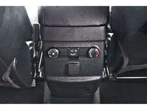 Used 2019 Ford Explorer XLT w/ Equipment Group 202A image 15