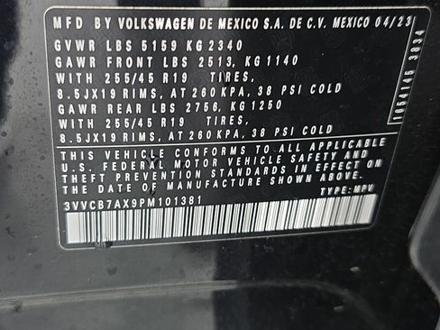 Used 2023 Volkswagen Tiguan SE R-Line FWD image 36