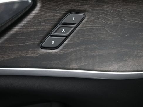 New 2026 Jeep Grand Cherokee Limited w/ Limited Altitude Package RWD image 21