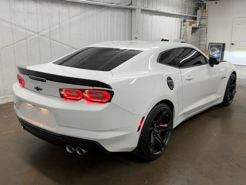 Used 2023 Chevrolet Camaro SS RWD image 4