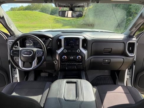 Used 2020 GMC Sierra 1500 Elevation w/ Elevation Value Package image 17