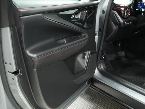 Used 2025 Chevrolet Blazer EV RS AWD/4WD image 25