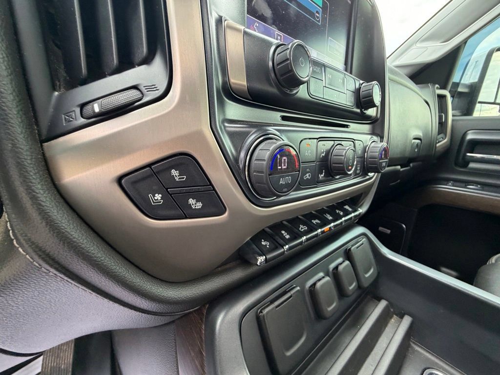 Used 2017 GMC Sierra 2500 Denali AWD/4WD image 30