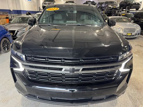 Used 2022 Chevrolet Suburban RST w/ Luxury Package AWD/4WD image 2