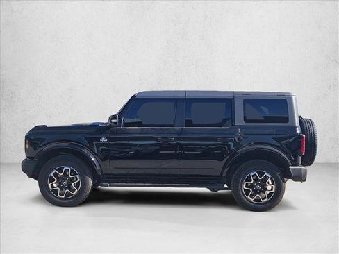 Used 2024 Ford Bronco Outer Banks image 9