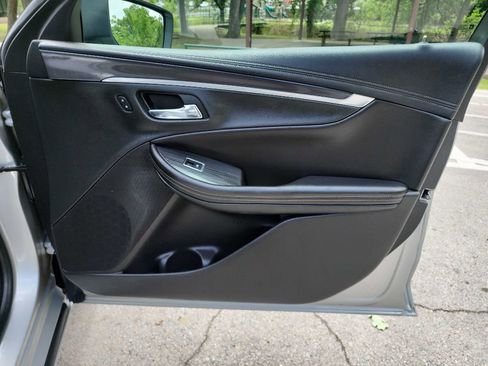 Used 2018 Chevrolet Impala LT image 33