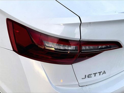 Used 2022 Volkswagen Jetta SEL image 28