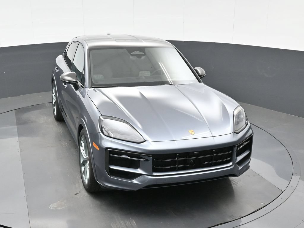 Certified 2026 Porsche Cayenne GTS AWD/4WD image 32