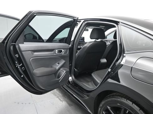 Used 2023 Honda Civic Sport image 15