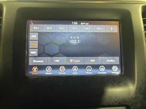 Used 2019 Jeep Cherokee Latitude w/ Popular Appearance Group FWD image 11