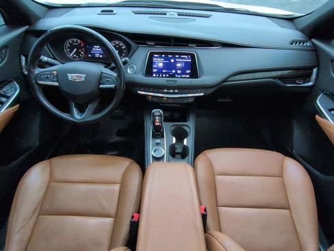 Used 2020 Cadillac XT4 Premium Luxury image 15