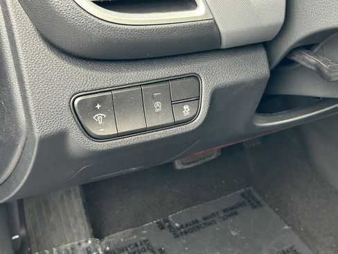 Used 2026 Kia Seltos LX FWD image 40