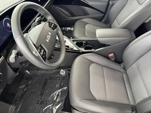 Certified 2023 Kia Niro Wind w/ Wind Preserve Package FWD image 22