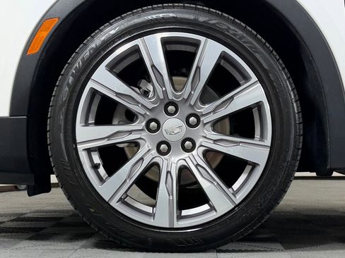 Used 2022 Cadillac XT4 Premium Luxury FWD image 12