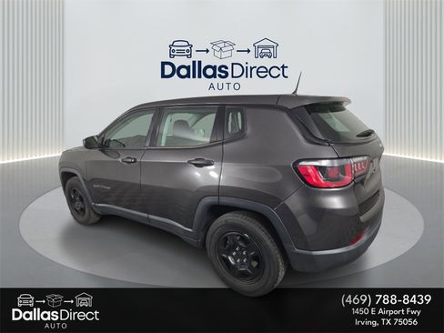 Used 2018 Jeep Compass Sport image 1