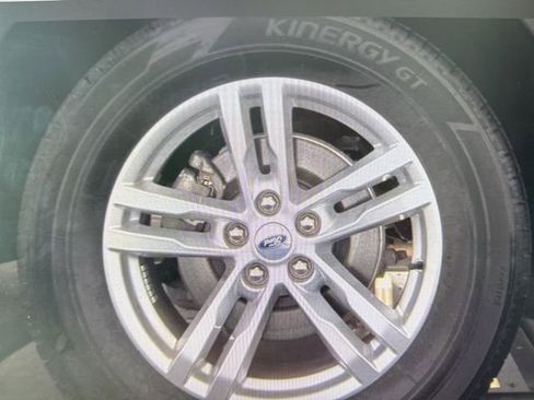 Used 2023 Ford Explorer XLT w/ Equipment Group 202A image 15