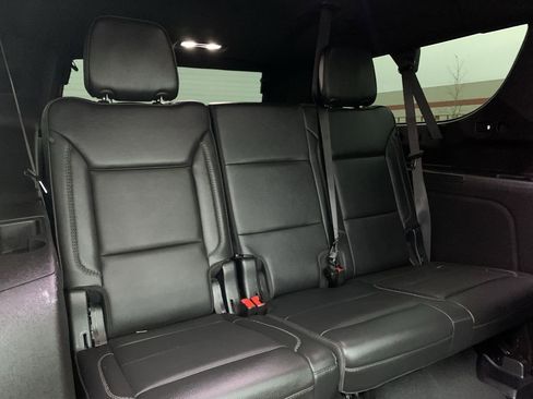 Used 2022 GMC Yukon XL Denali image 35