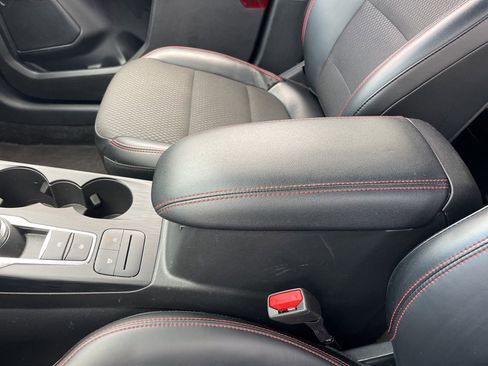 Used 2025 Ford Escape ST-Line image 17