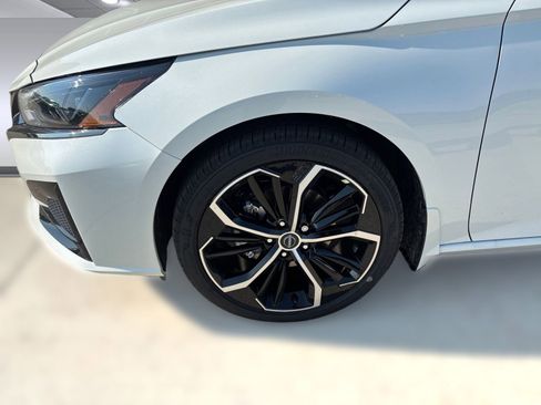 New 2025 Nissan Altima 2.5 SR w/ SR Premium Package image 10