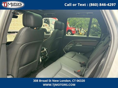 Used 2023 Land Rover Range Rover SE AWD/4WD image 9