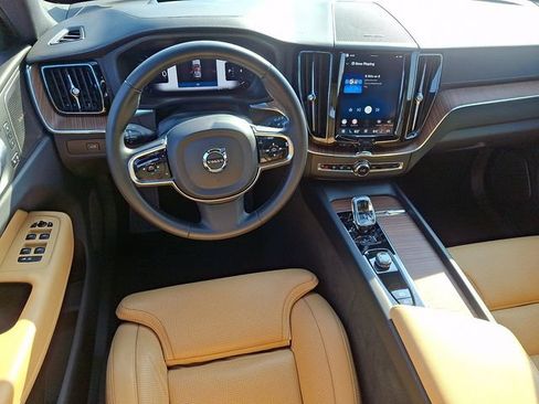 Used 2024 Volvo XC60 B5 Ultimate AWD/4WD image 2