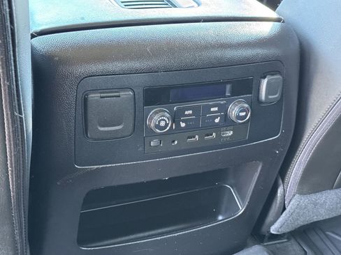 Used 2018 GMC Yukon Denali w/ Denali Ultimate Package image 12