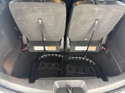 Used 2014 Ford Explorer XLT w/ Equipment Group 202A AWD/4WD image 32