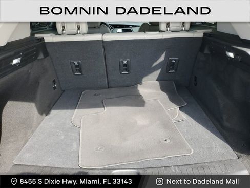 Used 2022 Cadillac XT4 Luxury w/ Driver Awareness Package image 8