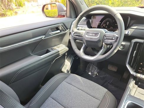 New 2025 GMC Acadia Elevation image 16